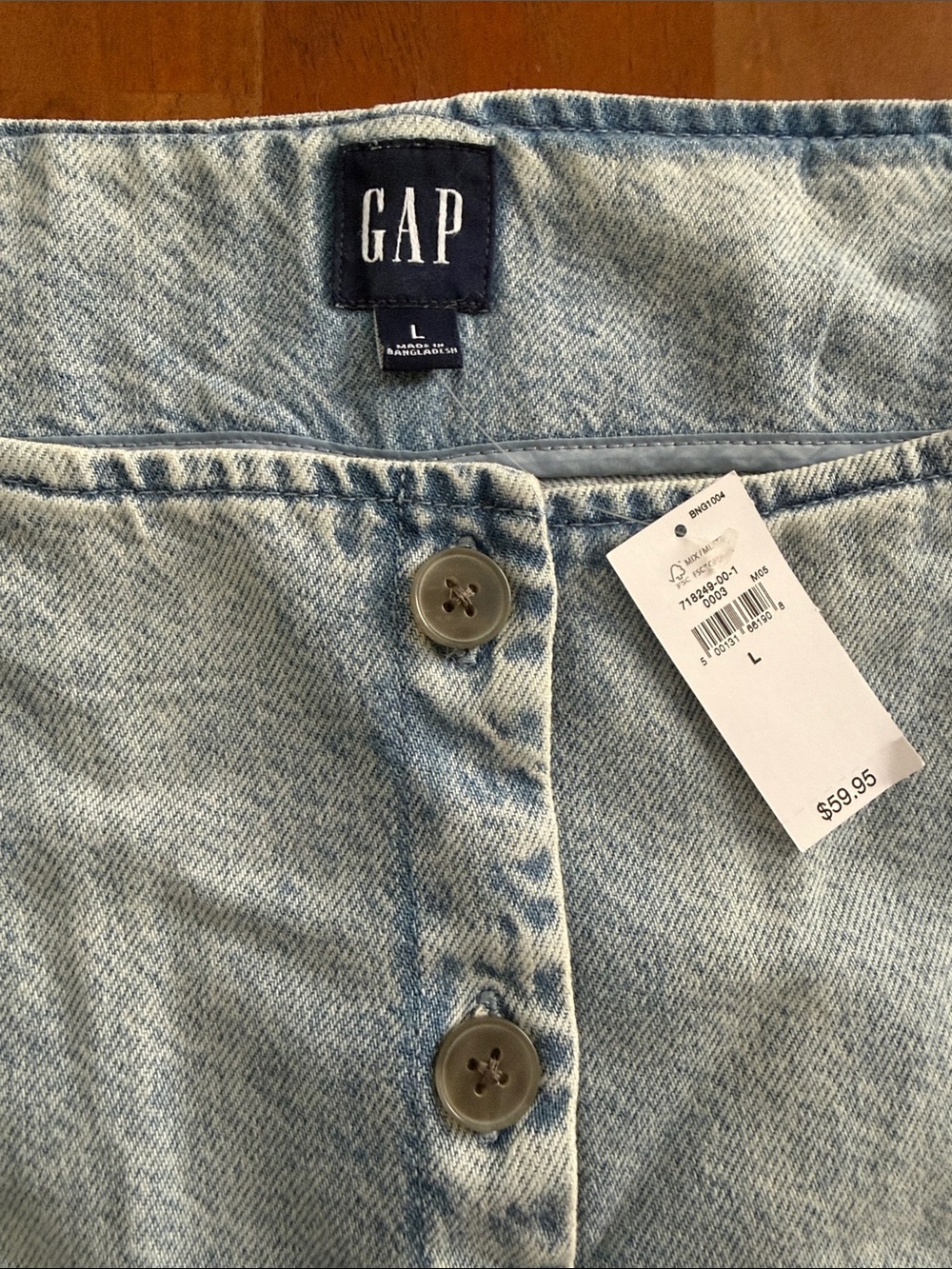 NWT Gap UltraSoft Denim Crop Vest in Light Wash - Picture 2 of 14